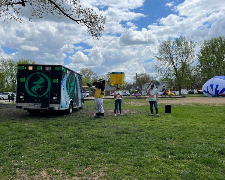 Zoeller Truck with Ben and Kelly K WDJX